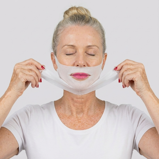 1 masque anti double menton acheté = 4 offerts